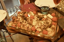 Enklare �n s� h�r kan det knappast bli. Potatis, kyckling och gr�nsaker under ett t�cke av gr�n pesto. Citronskalet tillf�r det lilla extra.