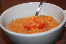 Linser är lätta att tillaga. Användbara och nyttiga för kroppen med alla vitaminer och mineraler, dessutom rika på protein. Soppan är snabb, lätt och mättande.